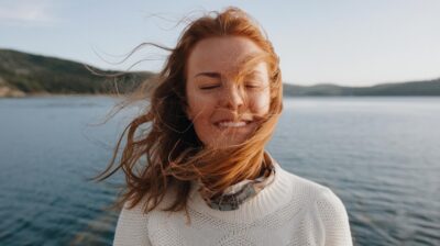 Comment soulager naturellement les yeux fatigués et gonflés avec des hydrolats