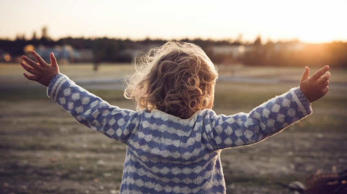 Conseils pratiques pour les parents : comment retrouver rapidement un enfant perdu dans la foule