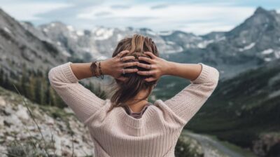 Les remèdes naturels pour apaiser vos maux de tête : découvrez cette astuce simple et rapide